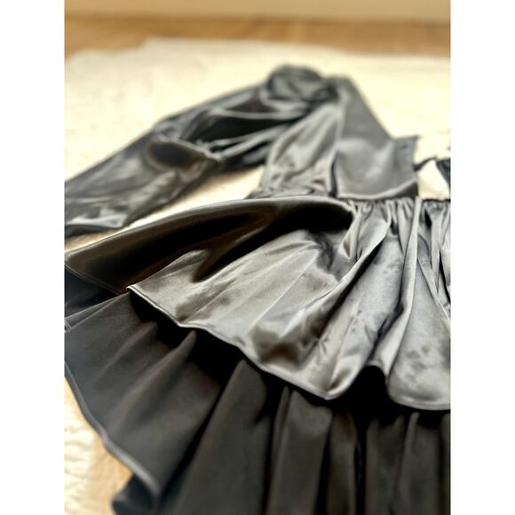 NWT Allina Liu Black Satin Womens Freya Peplum Top Blouse - Size Large - Picture 6 of 9